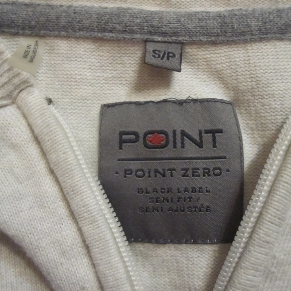 SALE!! Point Zero zip up sweater with hood     4 - Picture 5 of 6